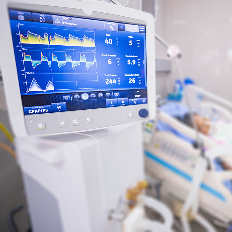 一刻を争う状態の患者が対象の「ICU」
